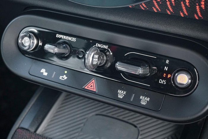 2025 MINI Countryman JCW Favoured