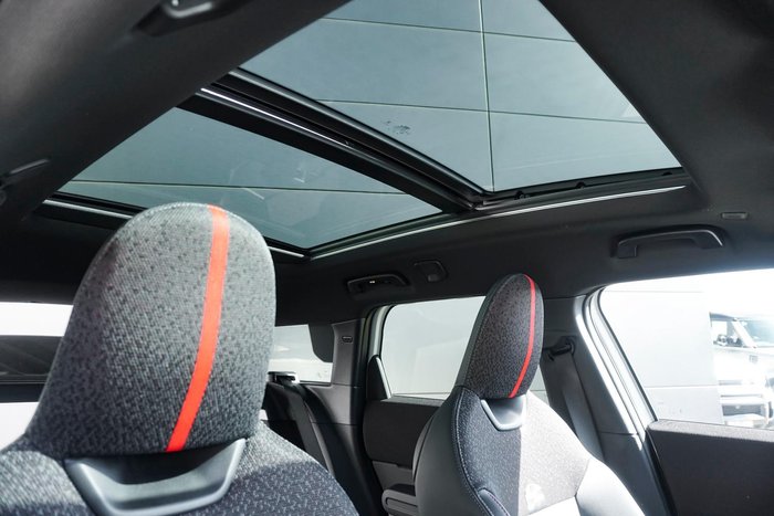 2025 MINI Countryman JCW Favoured