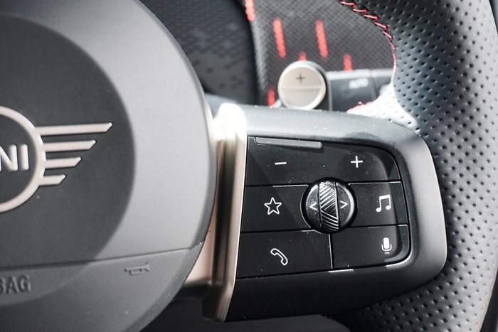 2025 MINI Countryman JCW Favoured