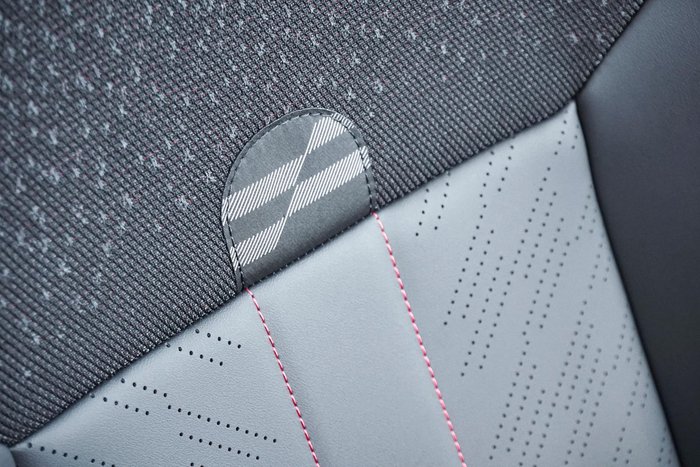 2025 MINI Countryman JCW Favoured