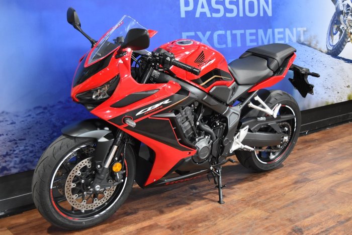 2023 Honda CBR650R Red