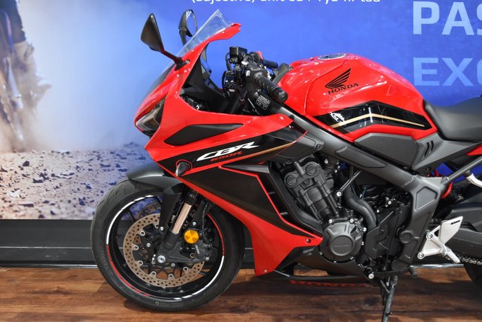 2023 Honda CBR650R Red