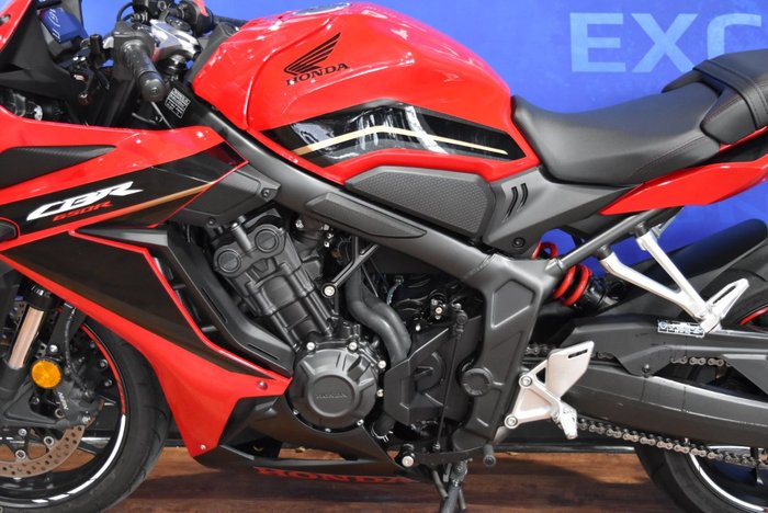 2023 Honda CBR650R Red