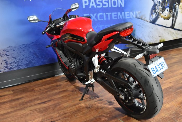 2023 Honda CBR650R Red