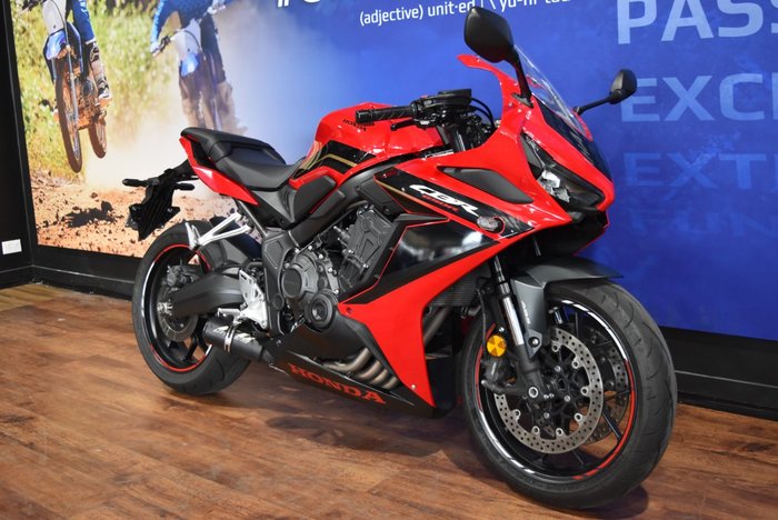 2023 Honda CBR650R Red