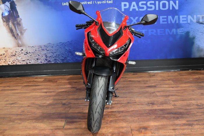 2023 Honda CBR650R Red