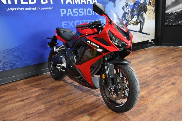 2023 Honda CBR650R Red