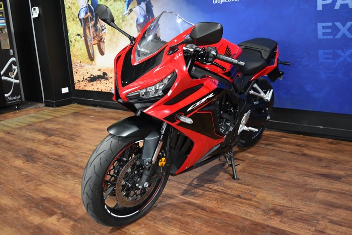 2023 Honda CBR650R Red