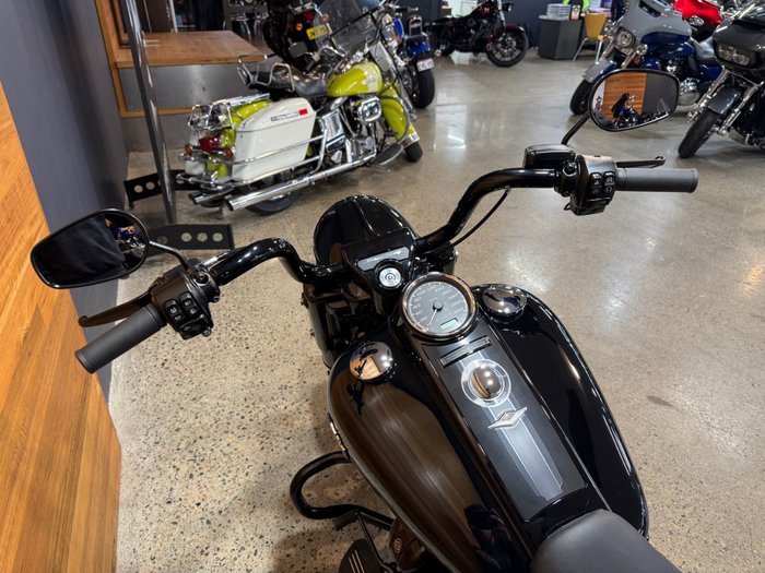2025 Harley-davidson FLHRXS ROAD KING SPECIAL BLACK