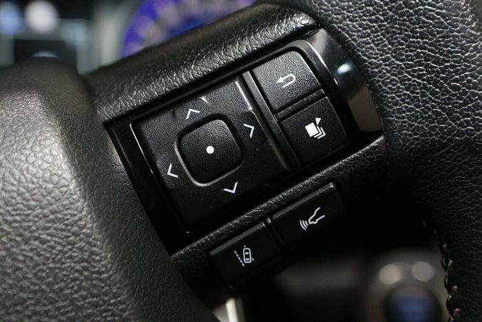 2020 Toyota Hilux SR5