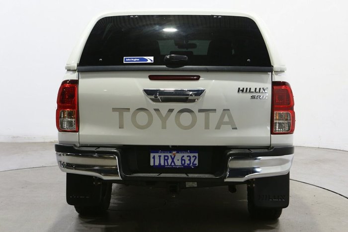 2020 Toyota Hilux SR5