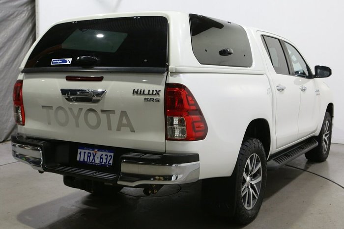 2020 Toyota Hilux SR5