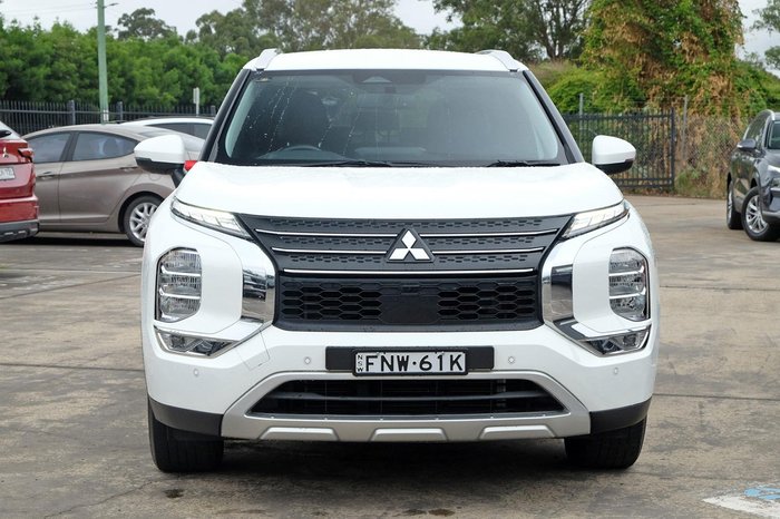 2023 Mitsubishi Outlander LS