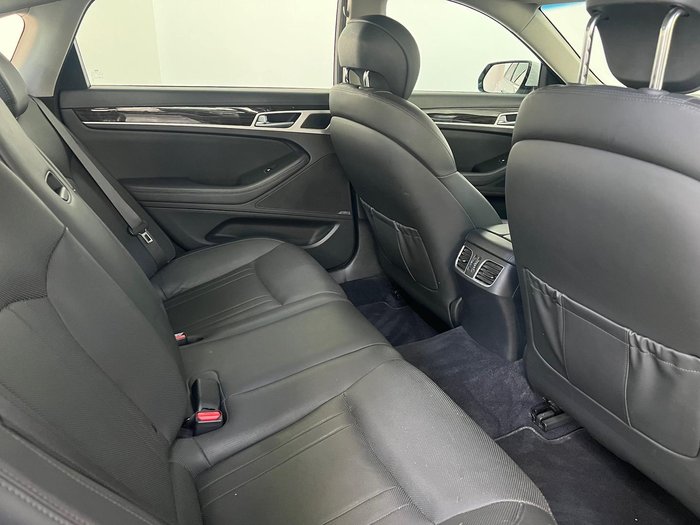 2015 Hyundai Genesis DH Marble White