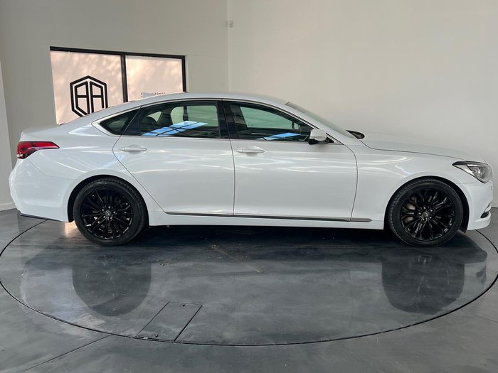 2015 Hyundai Genesis DH Marble White