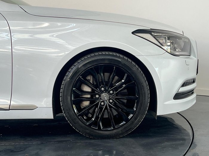 2015 Hyundai Genesis DH Marble White