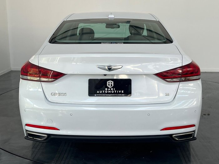2015 Hyundai Genesis DH Marble White