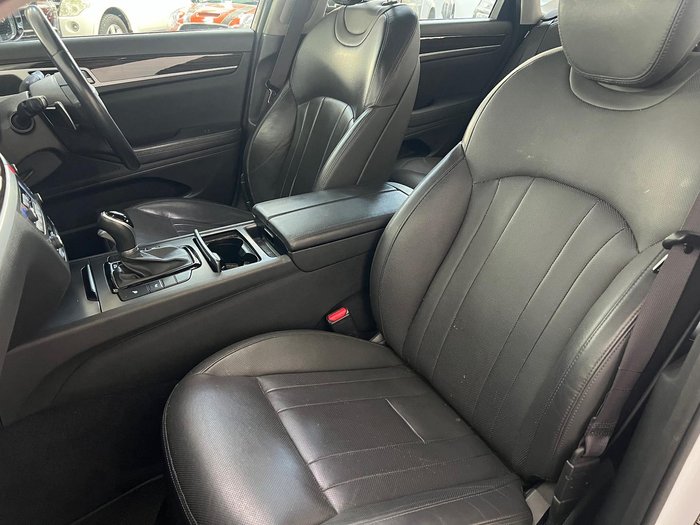 2015 Hyundai Genesis DH Marble White