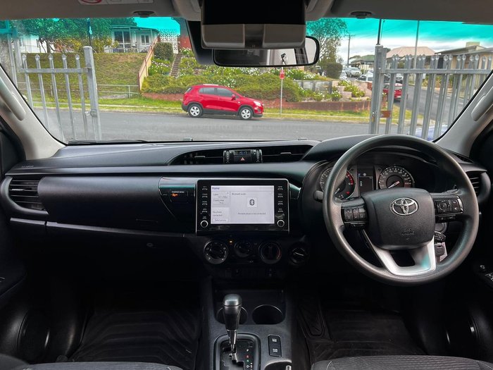 2021 Toyota Hilux SR