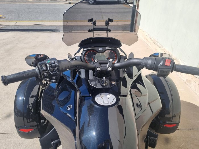 2018 Can-Am Spyder F3 SE6 Roadster Black