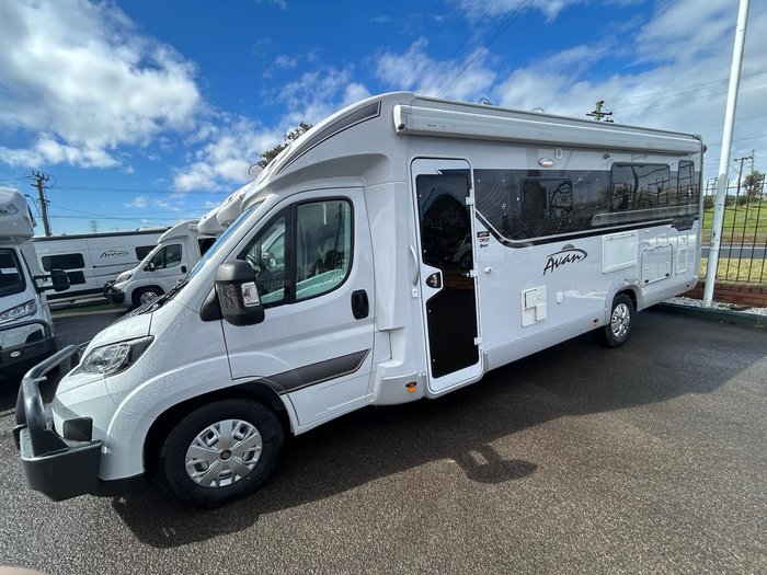 2025 Avan Ovation M10