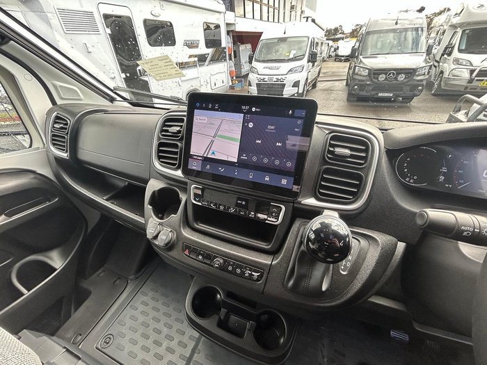 2025 Avan Ovation M10