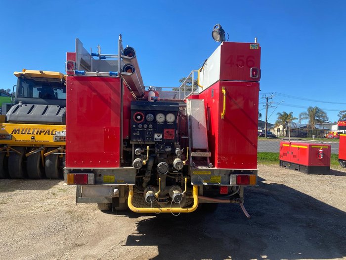 1994 Isuzu Fts700 Red