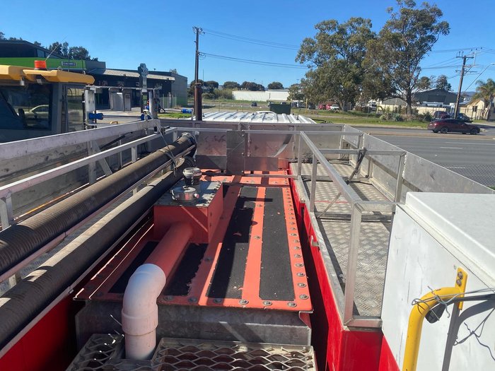 1994 Isuzu Fts700 Red