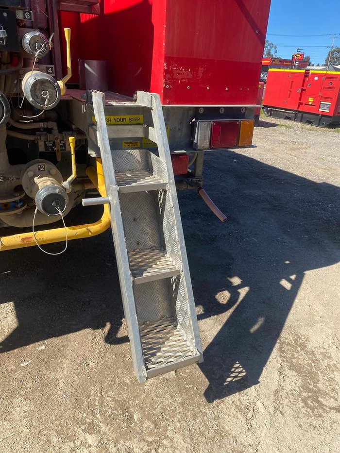 1994 Isuzu Fts700 Red