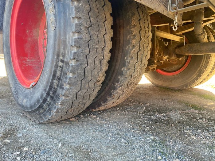 1994 Isuzu Fts700 Red