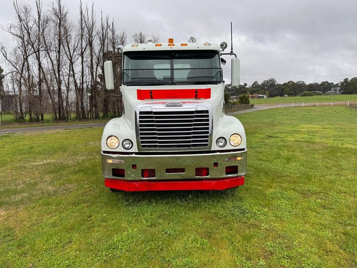 2011 Freightliner Century C(S/T)112