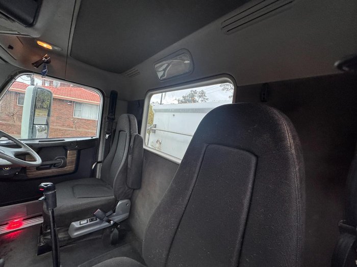 2011 Freightliner Century C(S/T)112