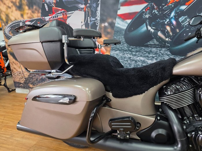 2021 INDIAN ROADMASTER DARK HORSE BRONZE