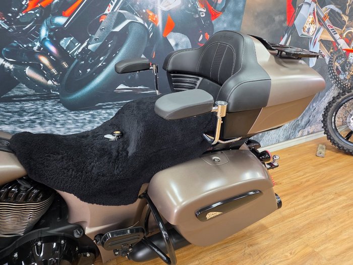 2021 INDIAN ROADMASTER DARK HORSE BRONZE