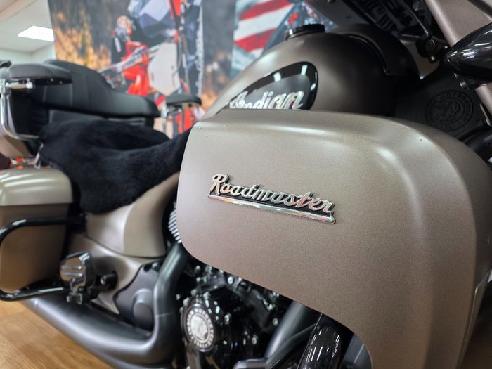 2021 INDIAN ROADMASTER DARK HORSE BRONZE