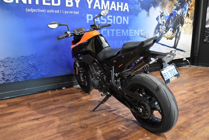 2022 Ktm 890 DUKE Orange