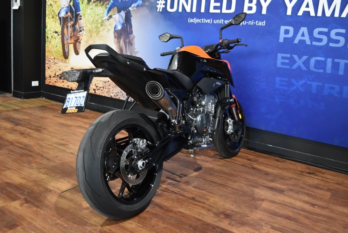 2022 Ktm 890 DUKE Orange