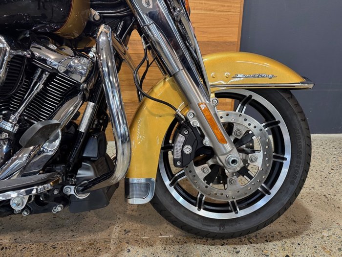 2017 Harley-davidson FLHR ROAD KING Gold