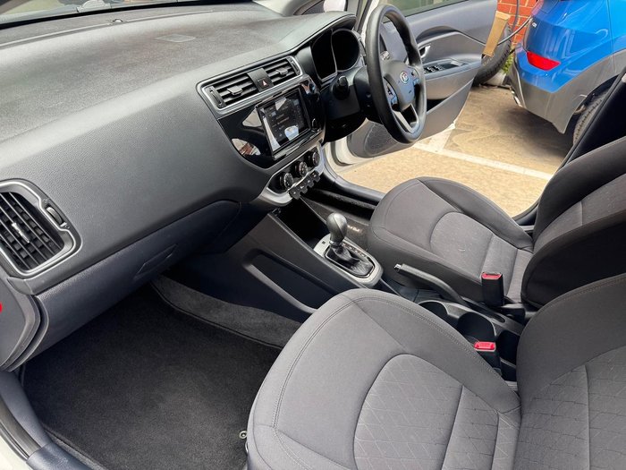 2016 Kia Rio S UB MY16 Clear White