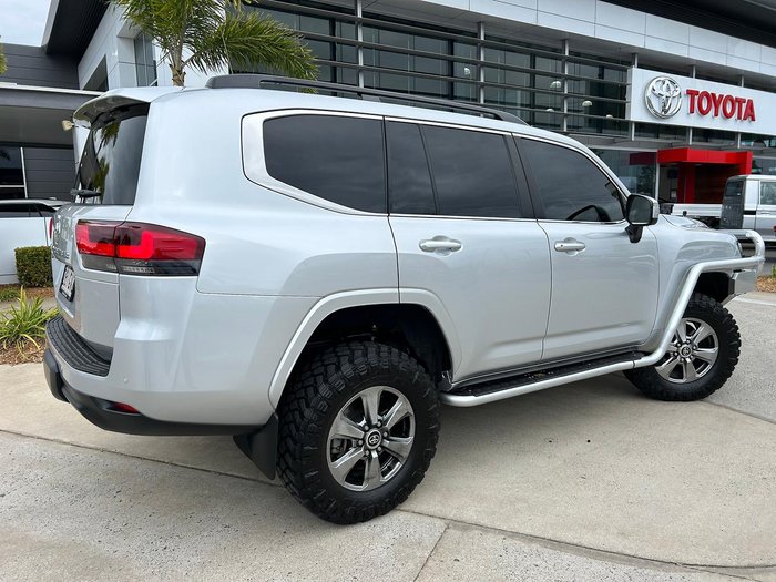 2023 Toyota Landcruiser VX FJA300R 4X4 Dual Range Silver Pearl