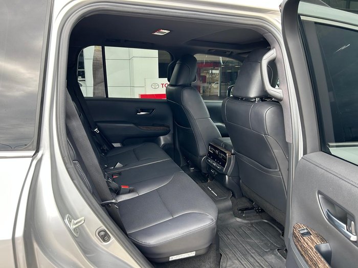 2023 Toyota Landcruiser VX FJA300R 4X4 Dual Range Silver Pearl