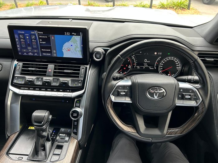 2023 Toyota Landcruiser VX FJA300R 4X4 Dual Range Silver Pearl
