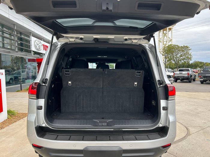 2023 Toyota Landcruiser VX FJA300R 4X4 Dual Range Silver Pearl