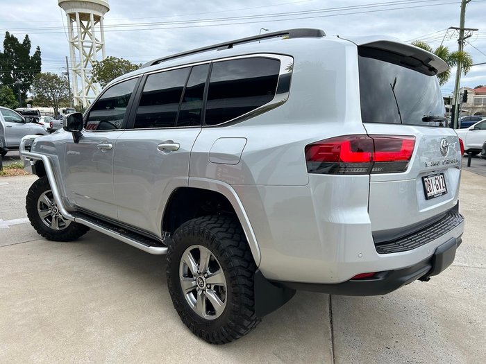 2023 Toyota Landcruiser VX FJA300R 4X4 Dual Range Silver Pearl