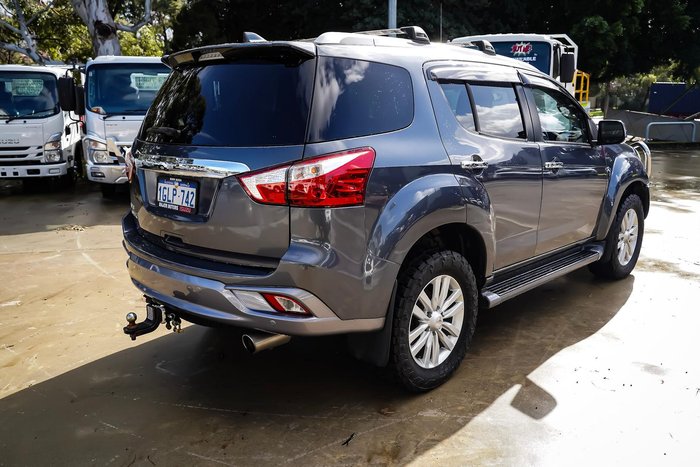 2017 Isuzu MU-X LS-T