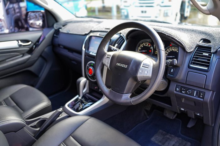 2017 Isuzu MU-X LS-T