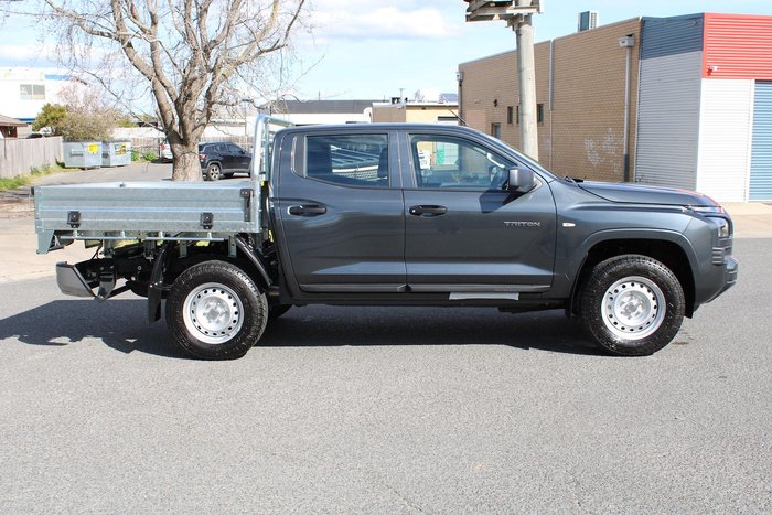 2025 Mitsubishi Triton GLX