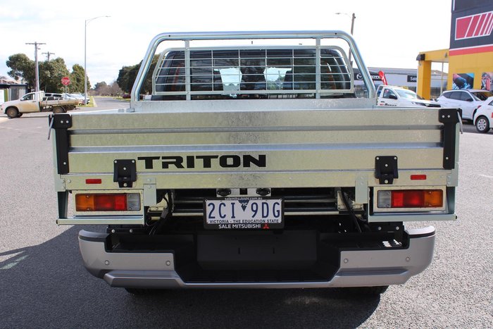 2025 Mitsubishi Triton GLX