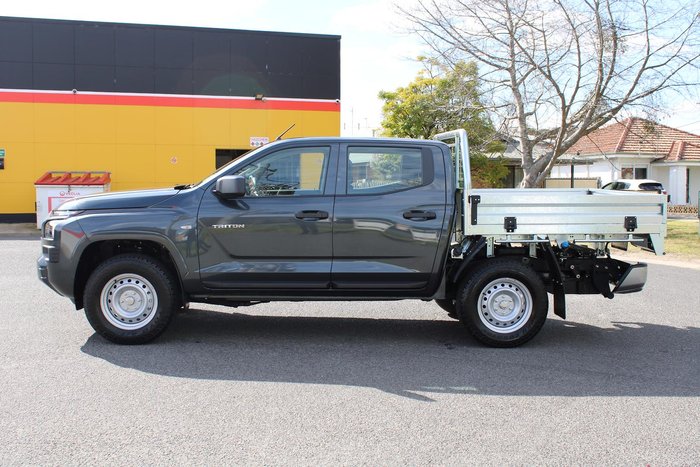 2025 Mitsubishi Triton GLX