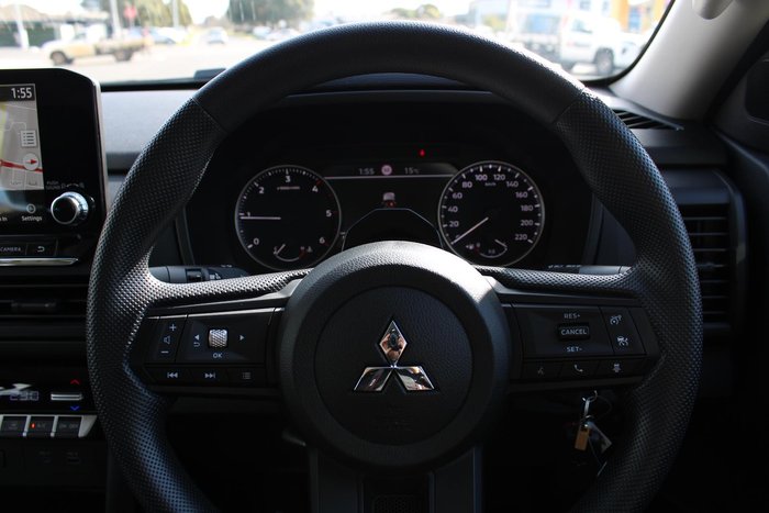 2025 Mitsubishi Triton GLX